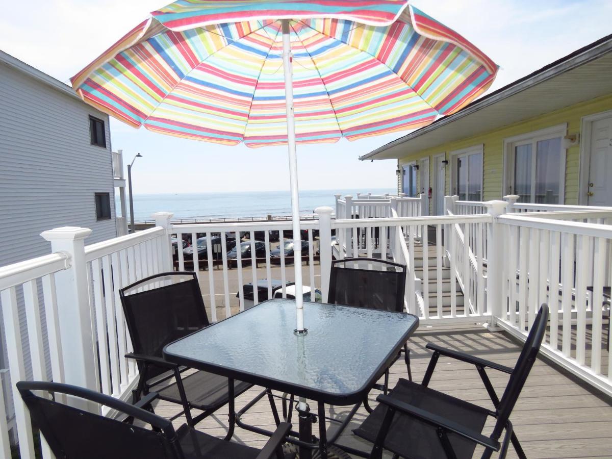 Breakers By The Sea Motel Hampton Exterior photo
