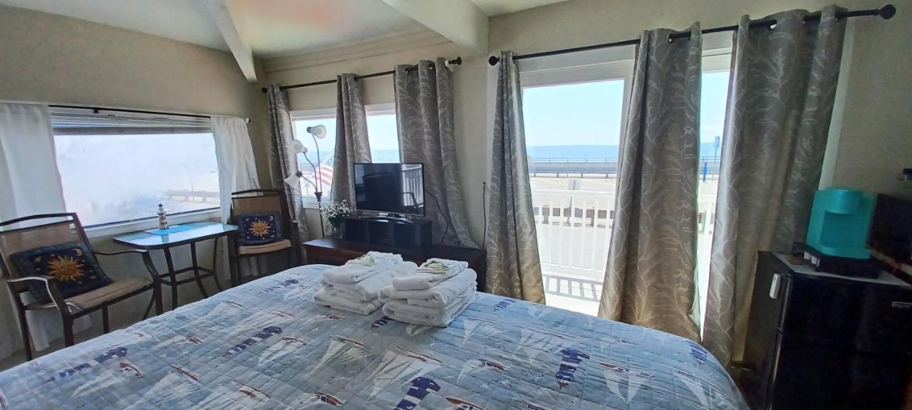 Breakers By The Sea Motel Hampton Exterior photo