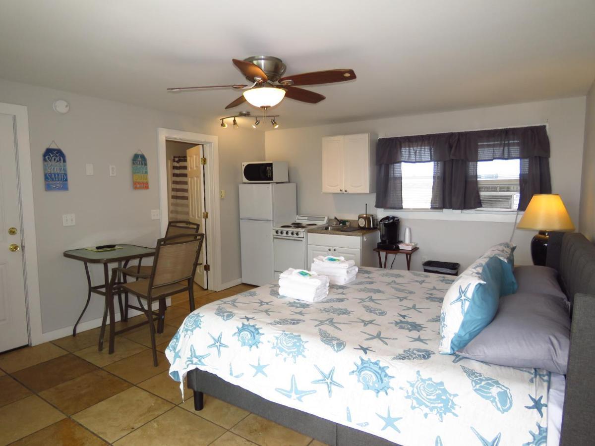 Breakers By The Sea Motel Hampton Exterior photo